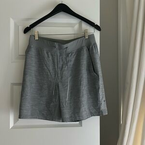 Lululemon men’s shorts M